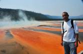 Visitando a Grand Prismatic Pool, no Yellowstone National Park, em Wyoming, nos Estados Unidos